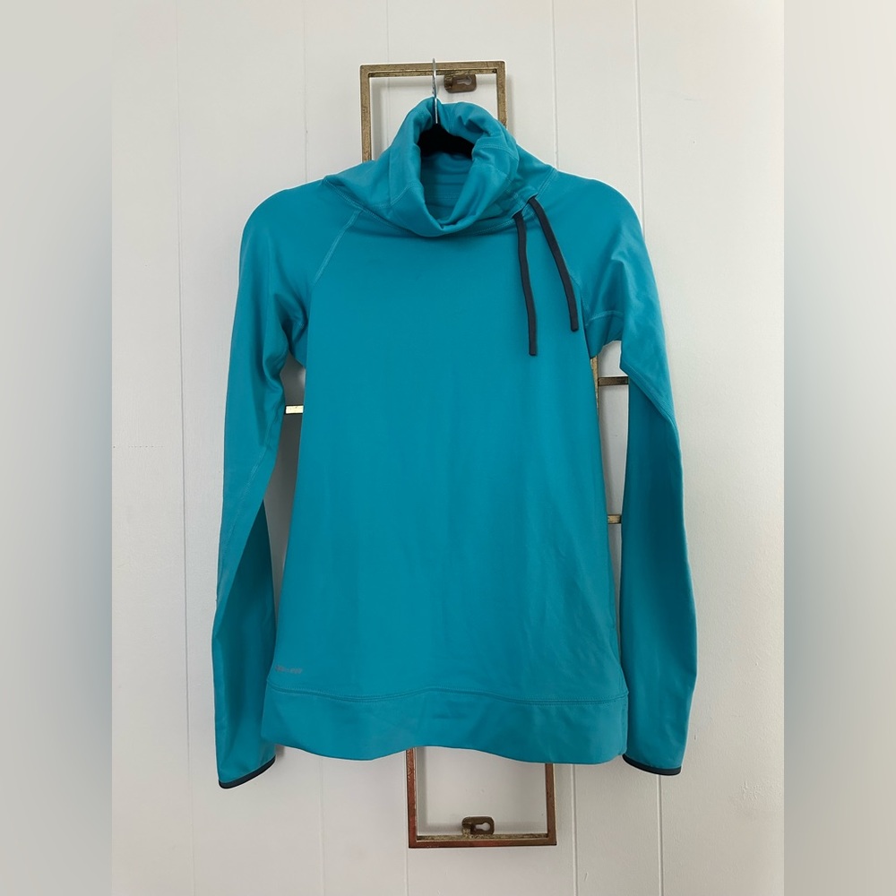 Nike pro dri-fit pullover